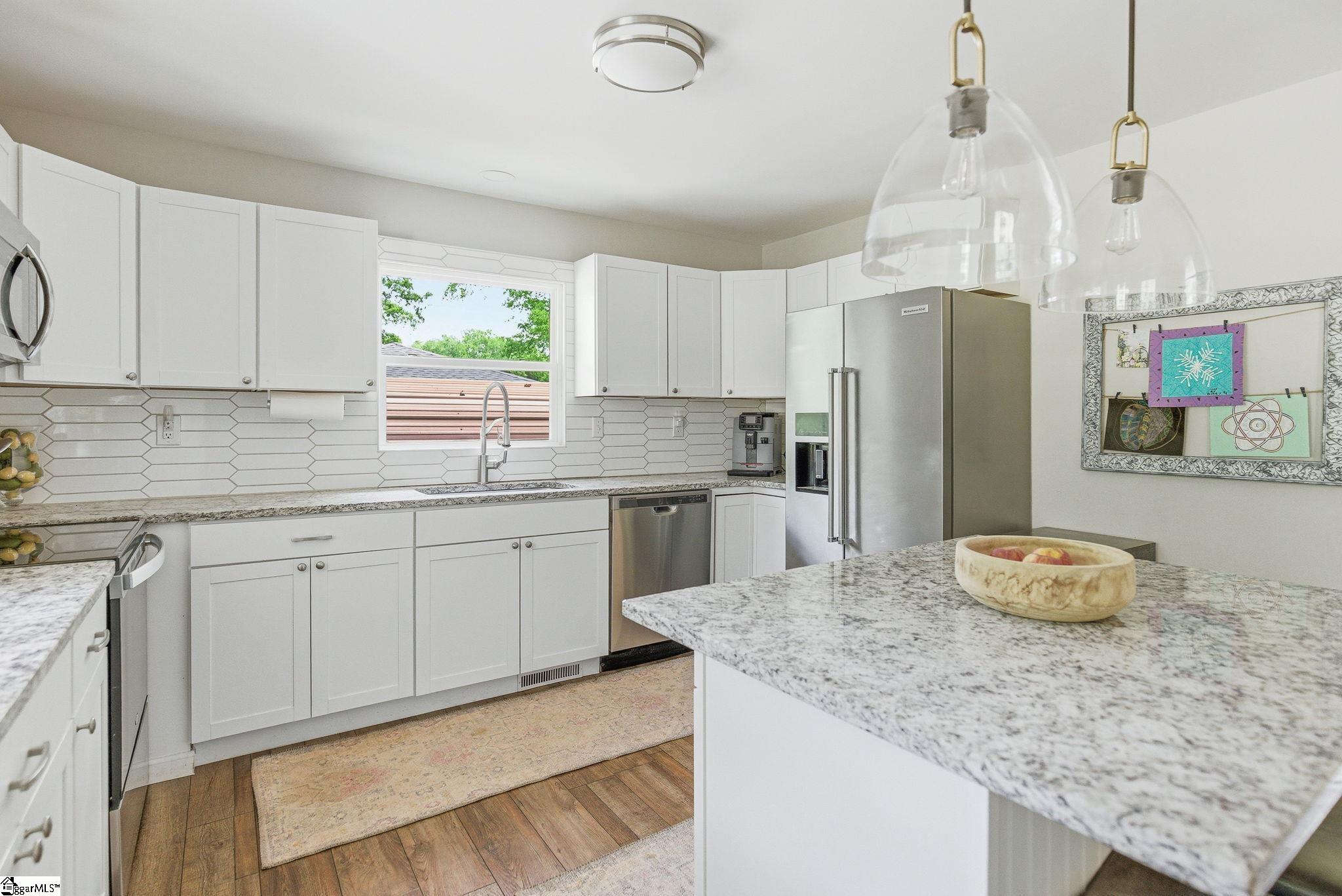 407 Ravenal Road Anderson, SC 29621 - Photo 13 of 46