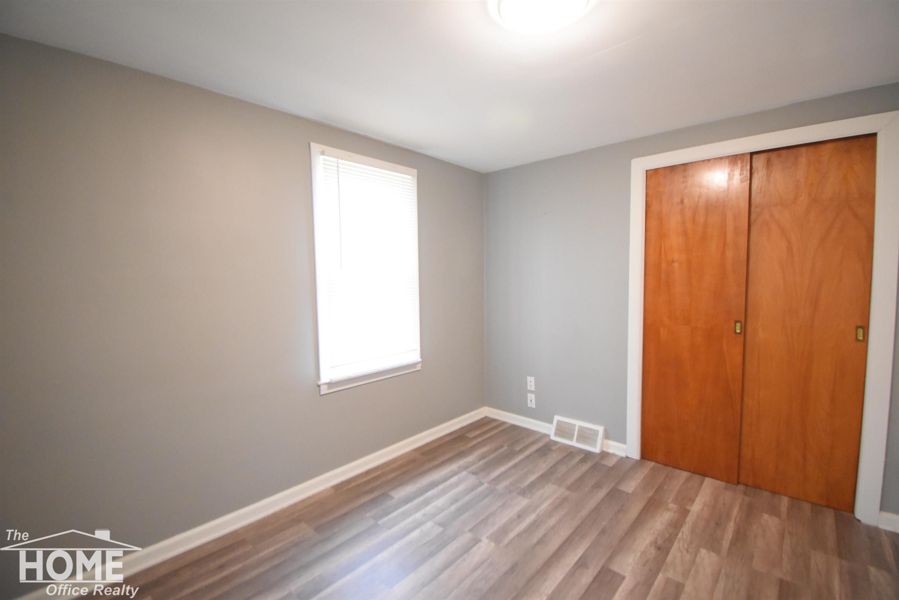 4171 Risedorph Street Burton, MI 48509 - Photo 19 of 28 50106510-18.JPG