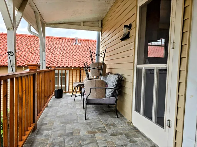 $1,660 | 2919 Carondelet Street, Unit A, New Orleans, LA 70115