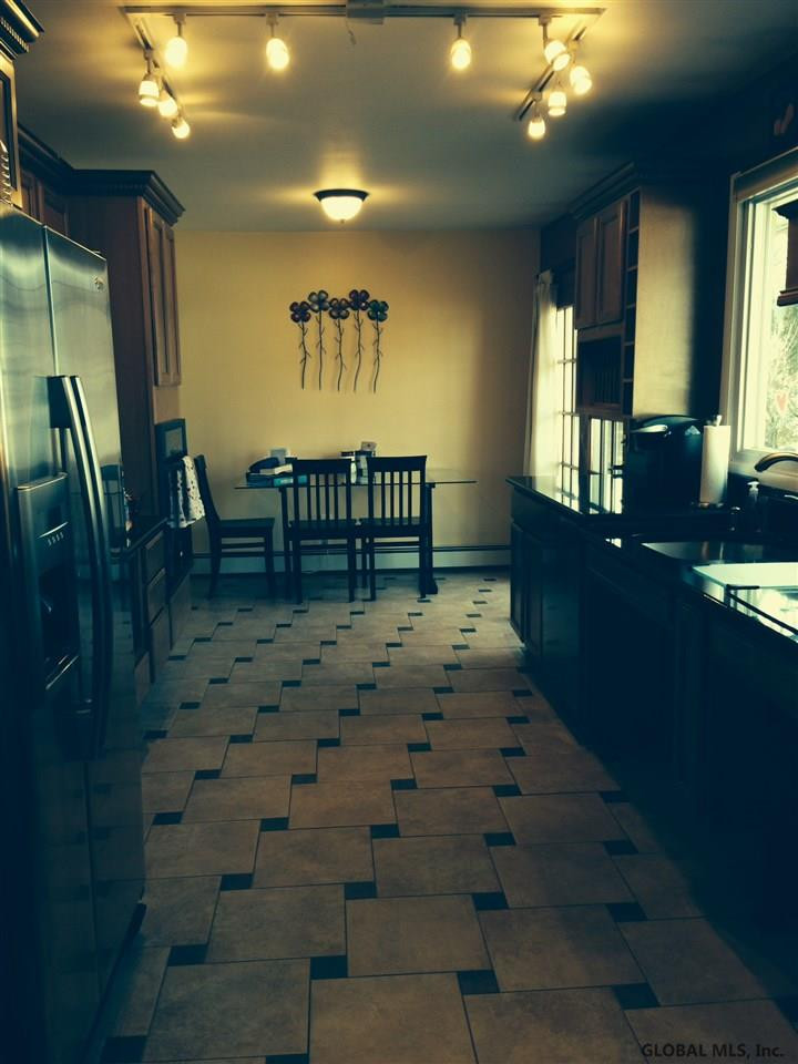 60 Mordella Road Colonie, NY 12205 - Photo 4 of 24 Photo 4