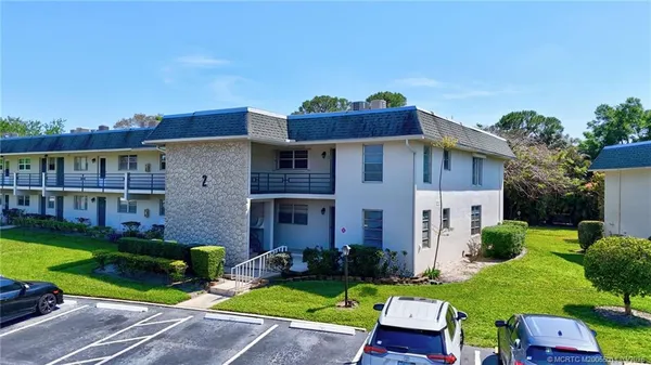 $1,700 | 1900 South Kanner Highway, Unit 108, Stuart, FL 34994