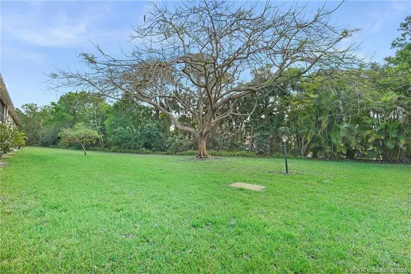 $1,700 | 1900 South Kanner Highway, Unit 108, Stuart, FL 34994