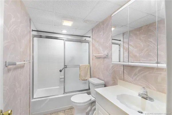 $1,700 | 1900 South Kanner Highway, Unit 108, Stuart, FL 34994