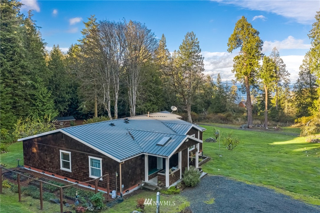 679 Limestone Point Road Friday Harbor, WA 98250 - Photo 5 of 33 Gallery Image 5