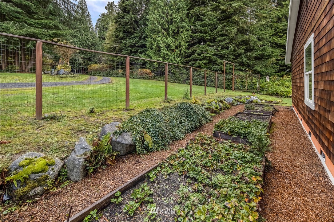 679 Limestone Point Road Friday Harbor, WA 98250 - Photo 8 of 33 Gallery Image 8