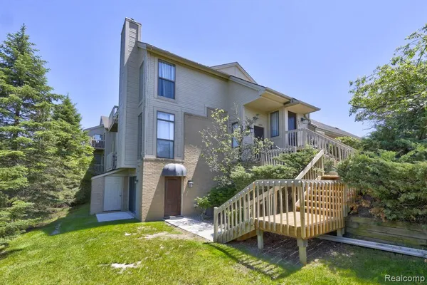 $1,800 | 23440 Little Rapids Court, Unit 1801, Novi, MI 48375