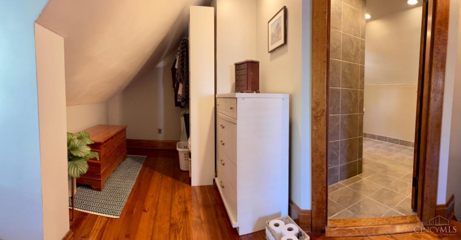 6812 Plainfield Road Cincinnati, OH 45236 - Photo 21 of 29