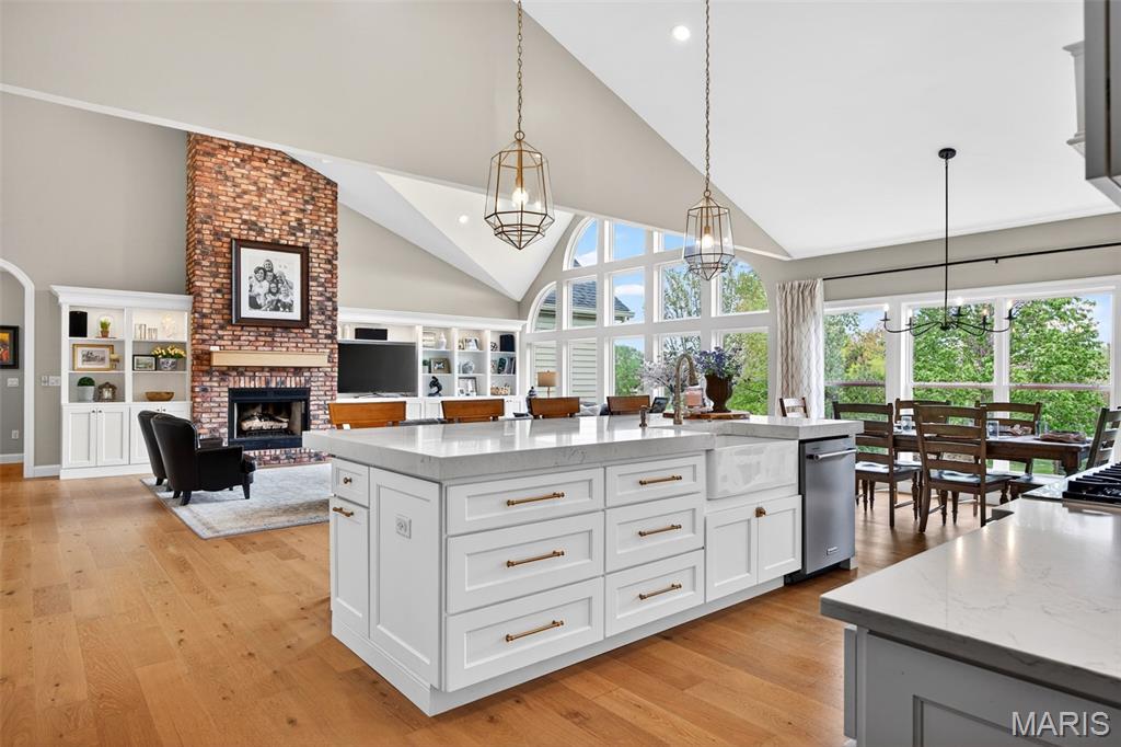 234 Cornwall Weldon Spring, MO 63304 - Photo 11 of 64