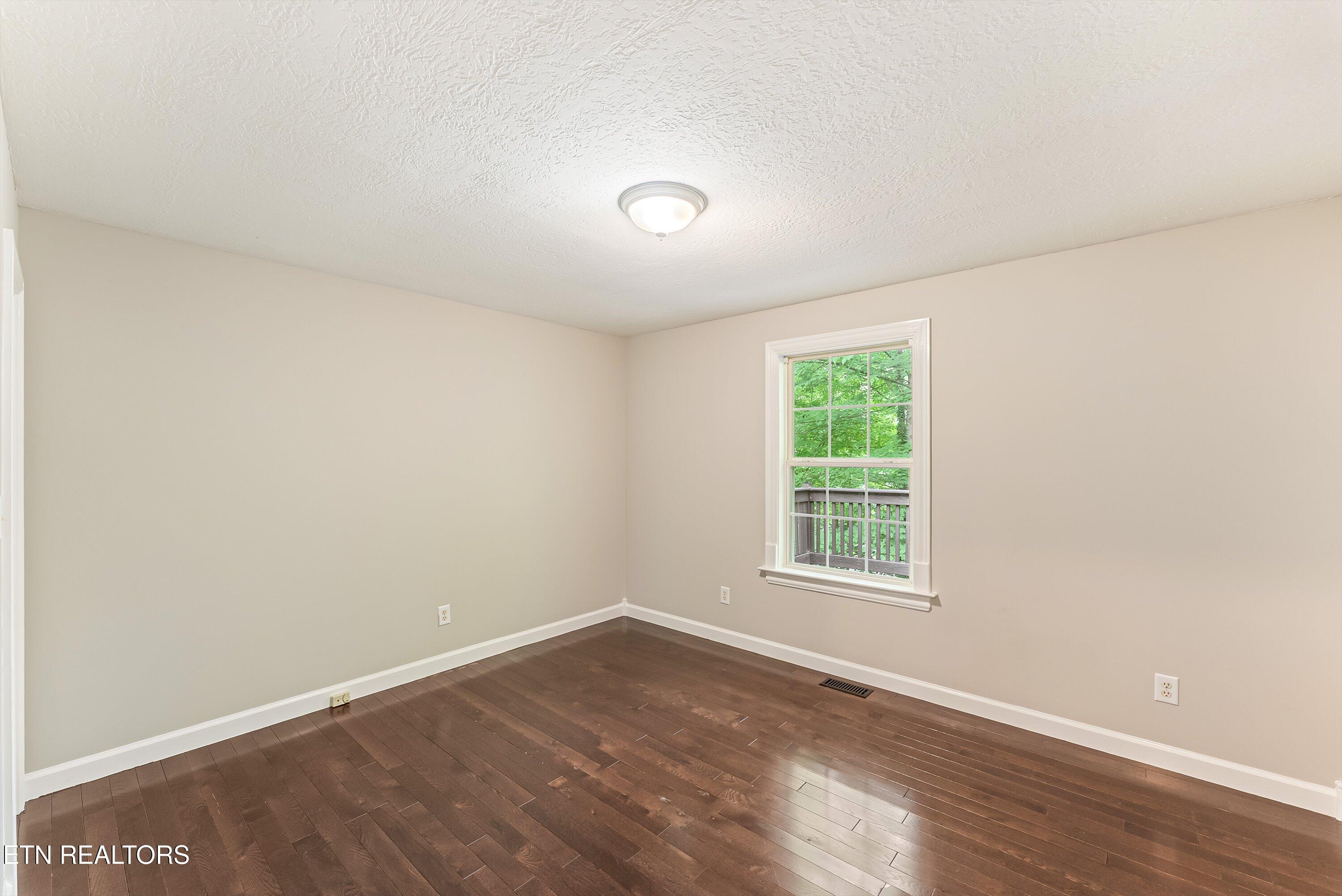 6133 Weems Road Knoxville, TN 37918 - Photo 27 of 34 27-2nd Bed A1
