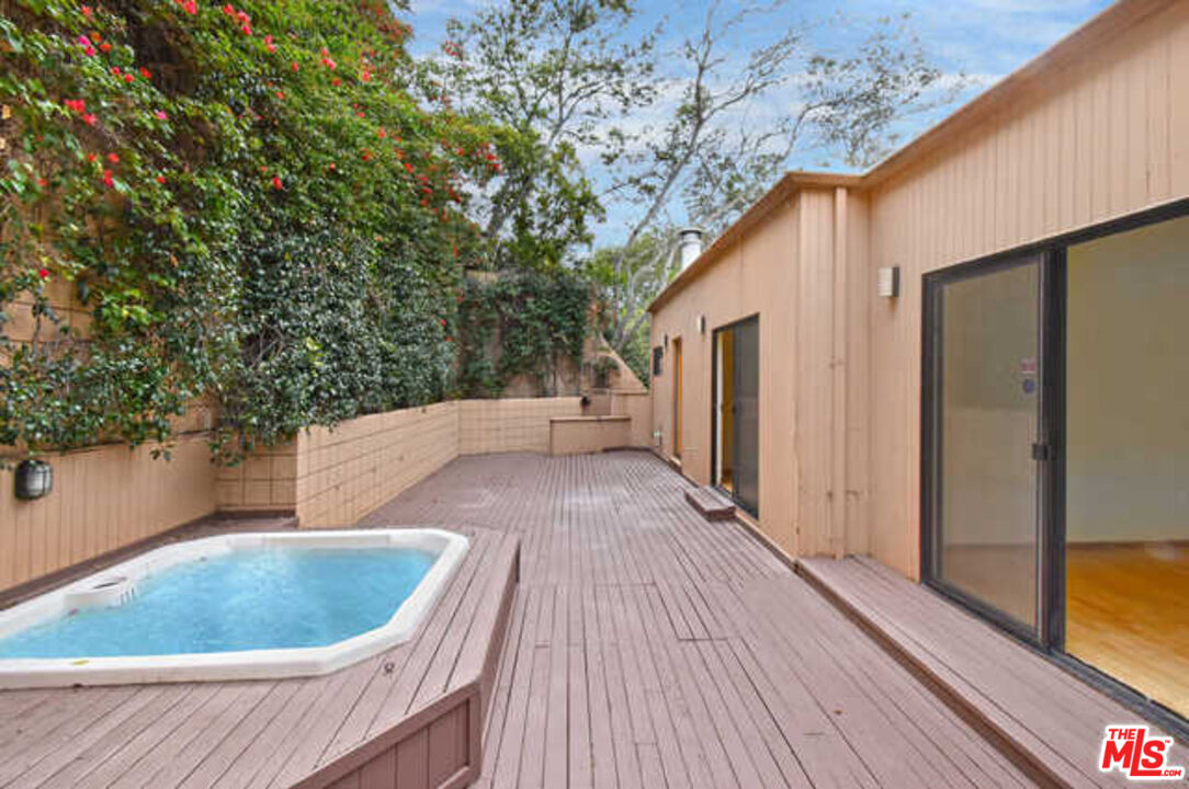 10045 Reevesbury Drive Beverly Hills, CA 90210 - Photo 27 of 32 a view of outdoor space and yard