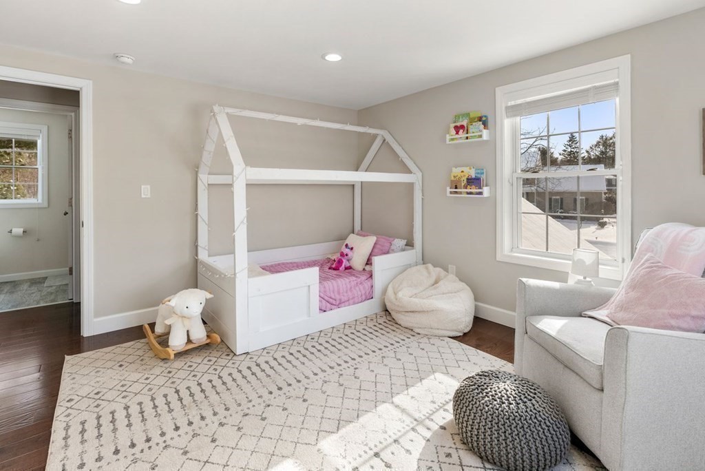 12 Rosedale Avenue North Andover, MA 01845 - Photo 20 of 28 Gallery Image 20