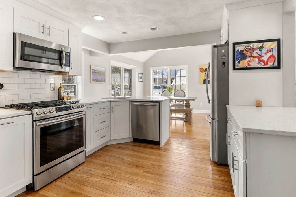12 Rosedale Avenue North Andover, MA 01845 - Photo 2 of 28 Gallery Image 2