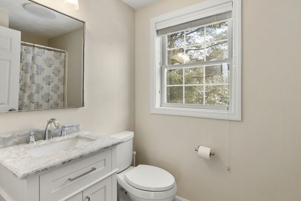 12 Rosedale Avenue North Andover, MA 01845 - Photo 21 of 28 Gallery Image 21
