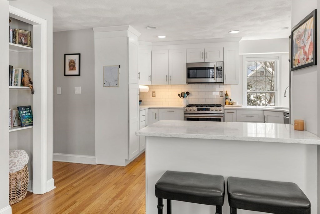 12 Rosedale Avenue North Andover, MA 01845 - Photo 8 of 28 Gallery Image 8