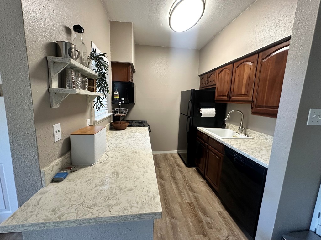 4041 Drake Street, Unit 117 Houston, TX 77005 - Photo 12 of 40