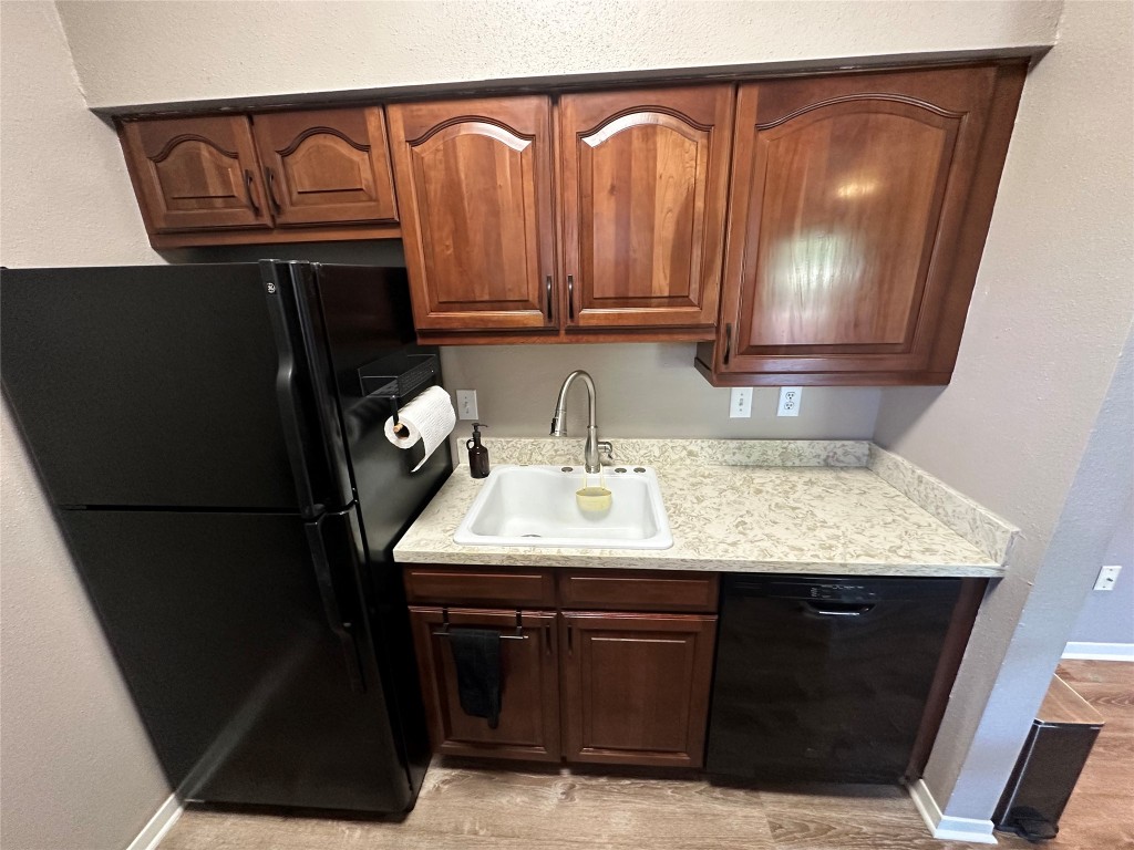 4041 Drake Street, Unit 117 Houston, TX 77005 - Photo 13 of 40