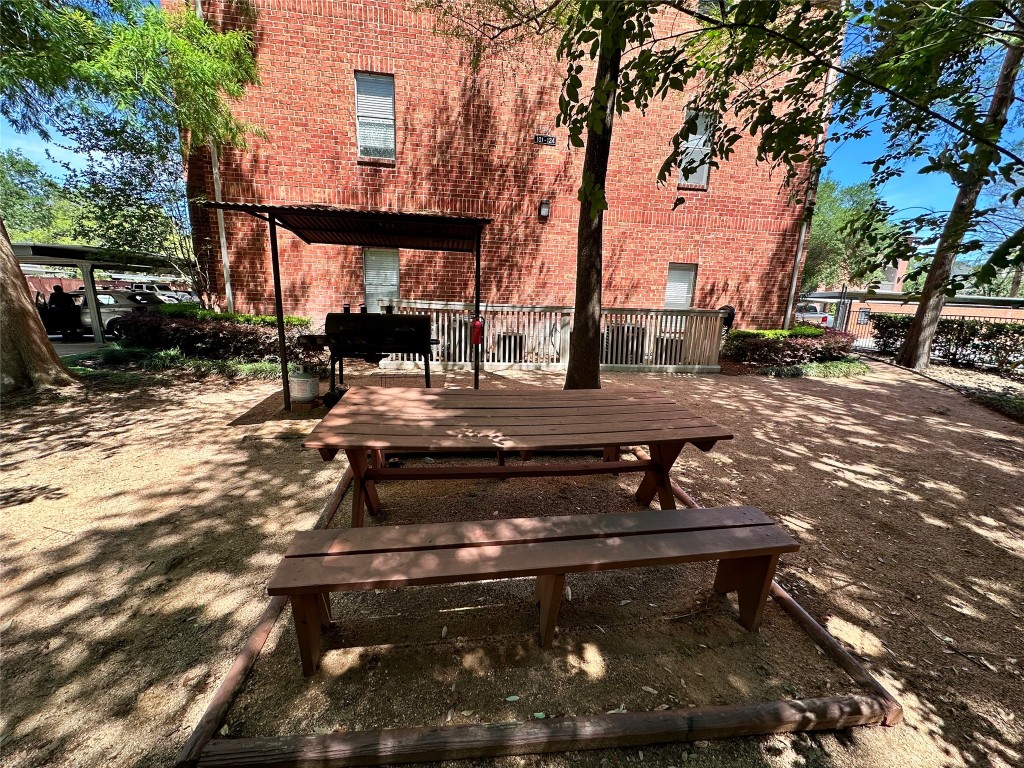 4041 Drake Street, Unit 117 Houston, TX 77005 - Photo 35 of 40