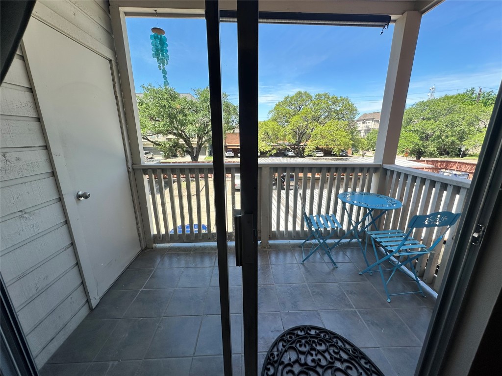 4041 Drake Street, Unit 117 Houston, TX 77005 - Photo 5 of 40