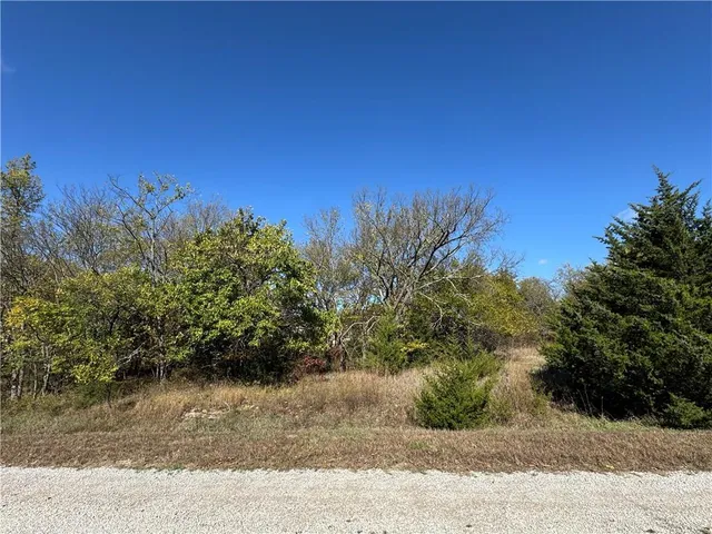 $12,900 | 41-45 Illinois Drive, Linn Valley, KS 66040