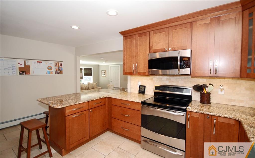 159 Dutch Road East Brunswick, NJ 08816 - Photo 3 of 24 Gallery Image 3