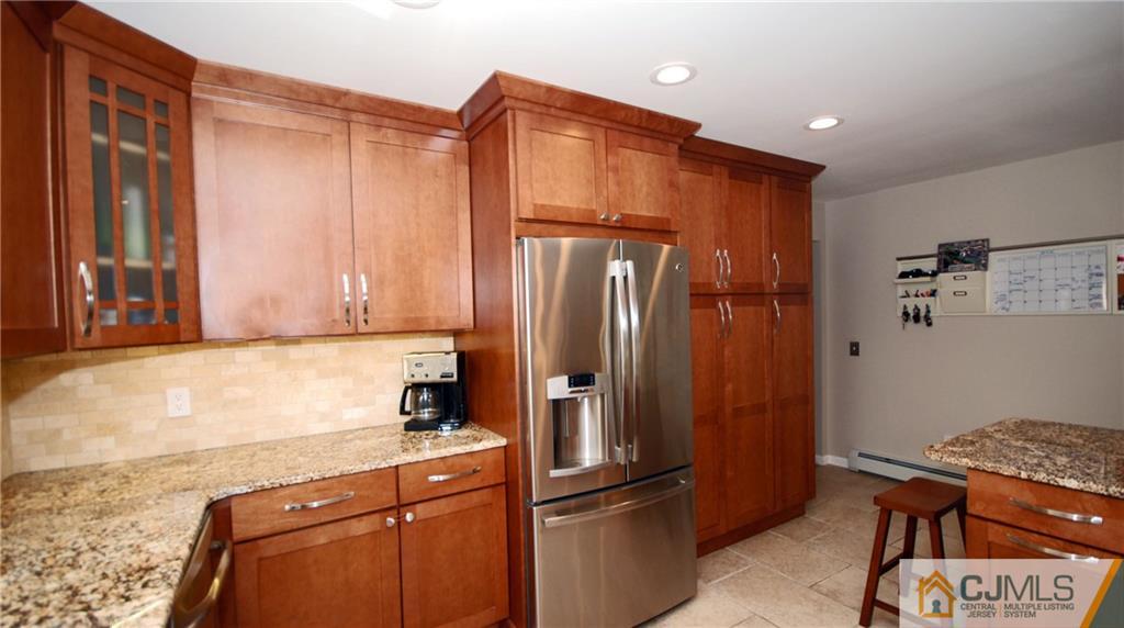 159 Dutch Road East Brunswick, NJ 08816 - Photo 4 of 24 Gallery Image 4