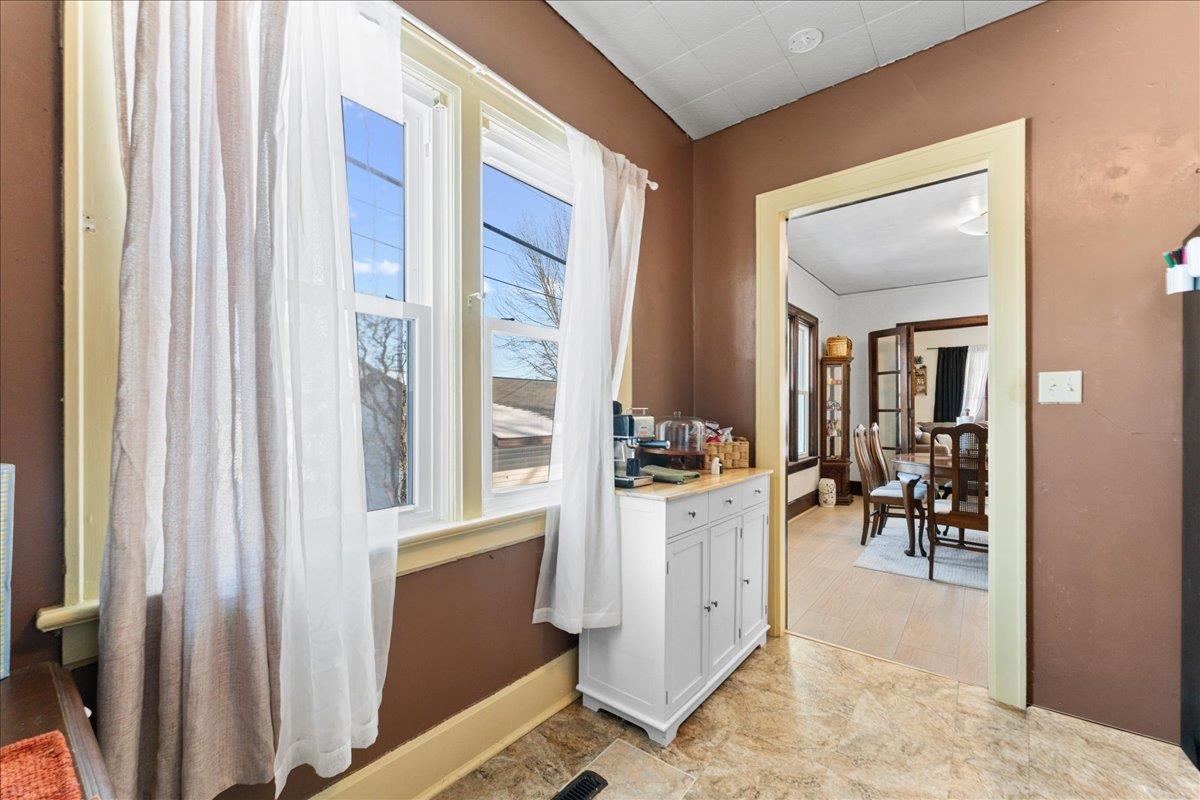 313 Center Street Kewaunee, WI 54216 - Photo 13 of 25