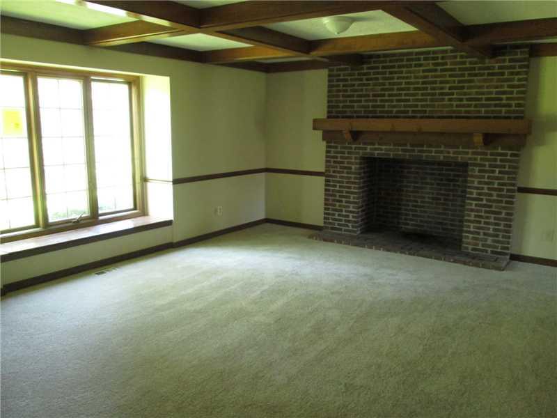 9915 Cumberland Ridge Lane Fishers, IN 46037 - Photo 2 of 10