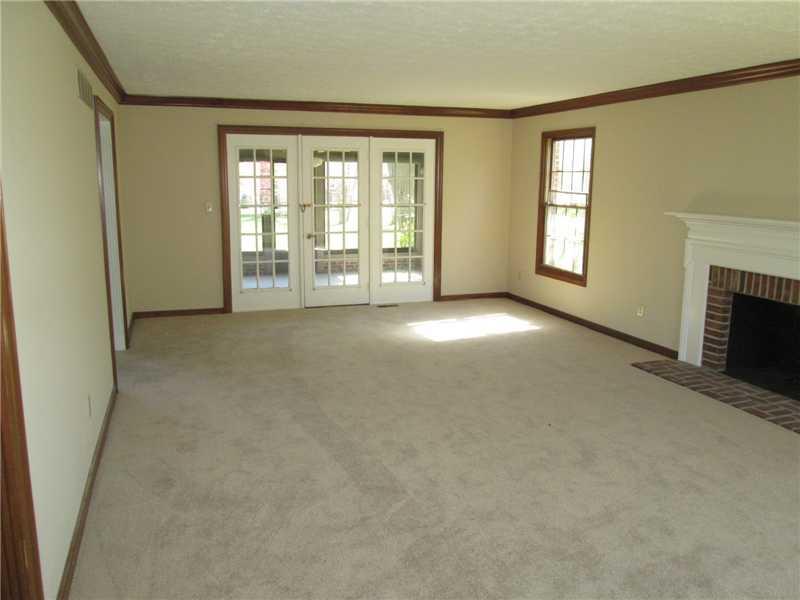9915 Cumberland Ridge Lane Fishers, IN 46037 - Photo 3 of 10