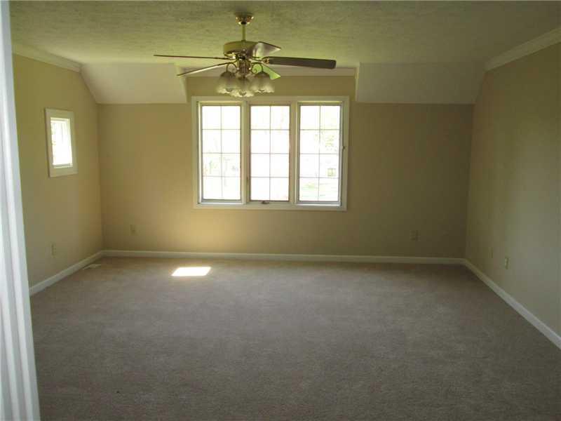 9915 Cumberland Ridge Lane Fishers, IN 46037 - Photo 7 of 10
