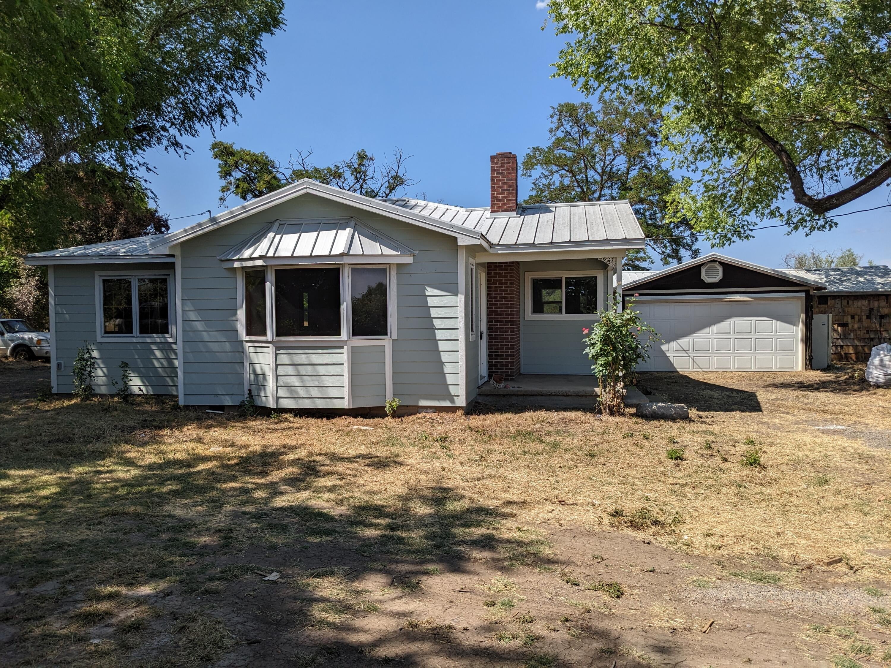 3218 Willow Springs Road Central Point, OR 97502 - Photo 1 of 9 Front