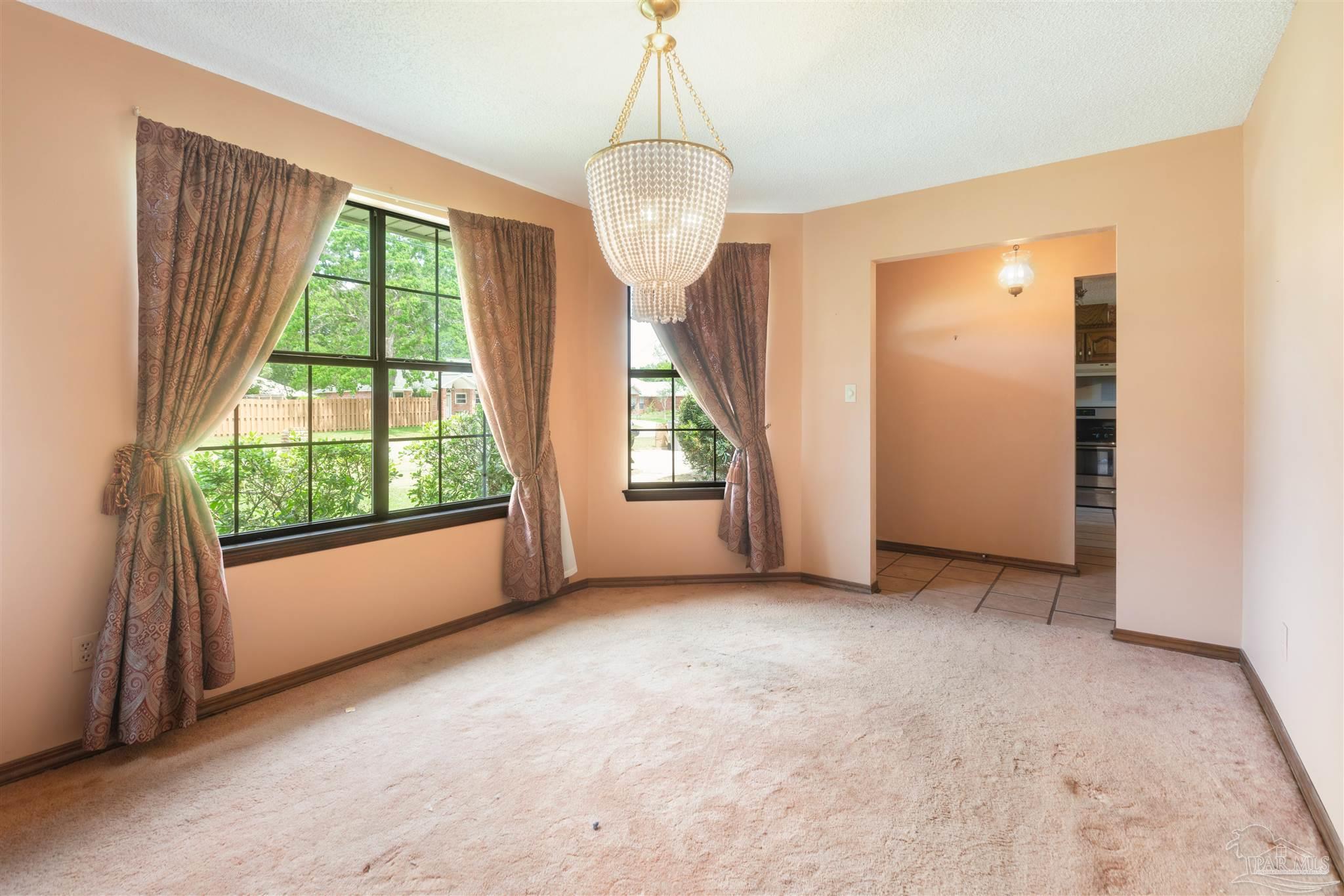 847 Ridge View Lane Pensacola, FL 32514 - Photo 6 of 28 Gallery Image 6