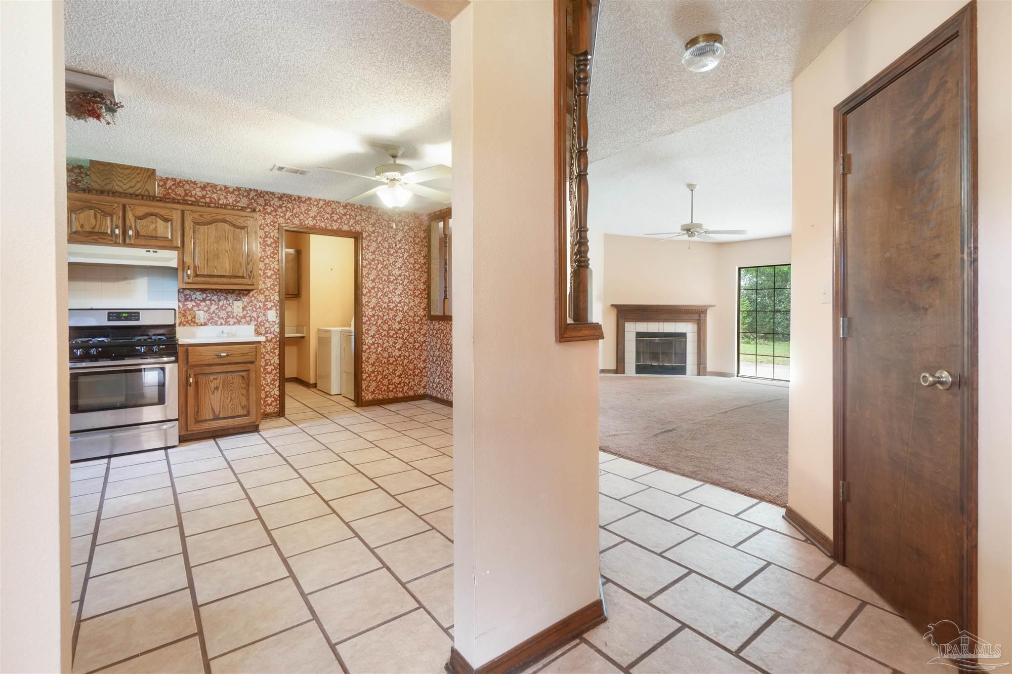 847 Ridge View Lane Pensacola, FL 32514 - Photo 7 of 28 Gallery Image 7