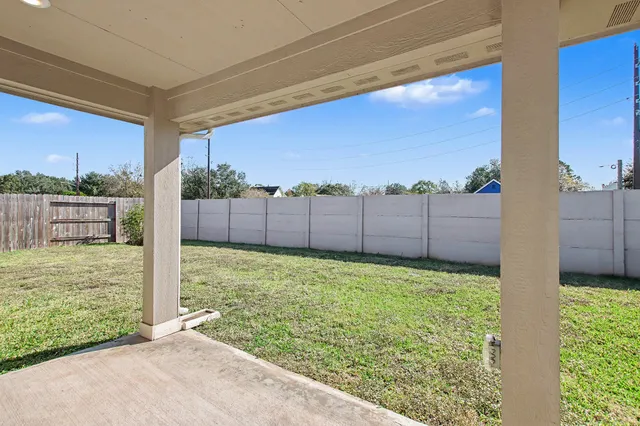 $360,000 | 1147 Muscadine Hollow Lane, Richmond, TX 77406