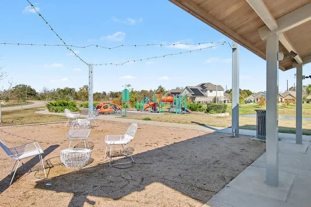 $360,000 | 1147 Muscadine Hollow Lane, Richmond, TX 77406