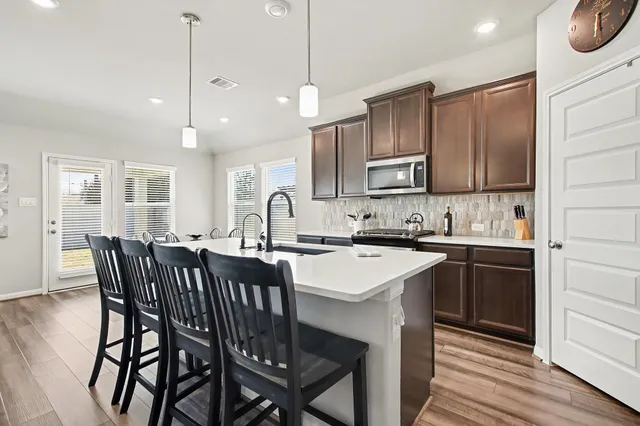 $360,000 | 1147 Muscadine Hollow Lane, Richmond, TX 77406