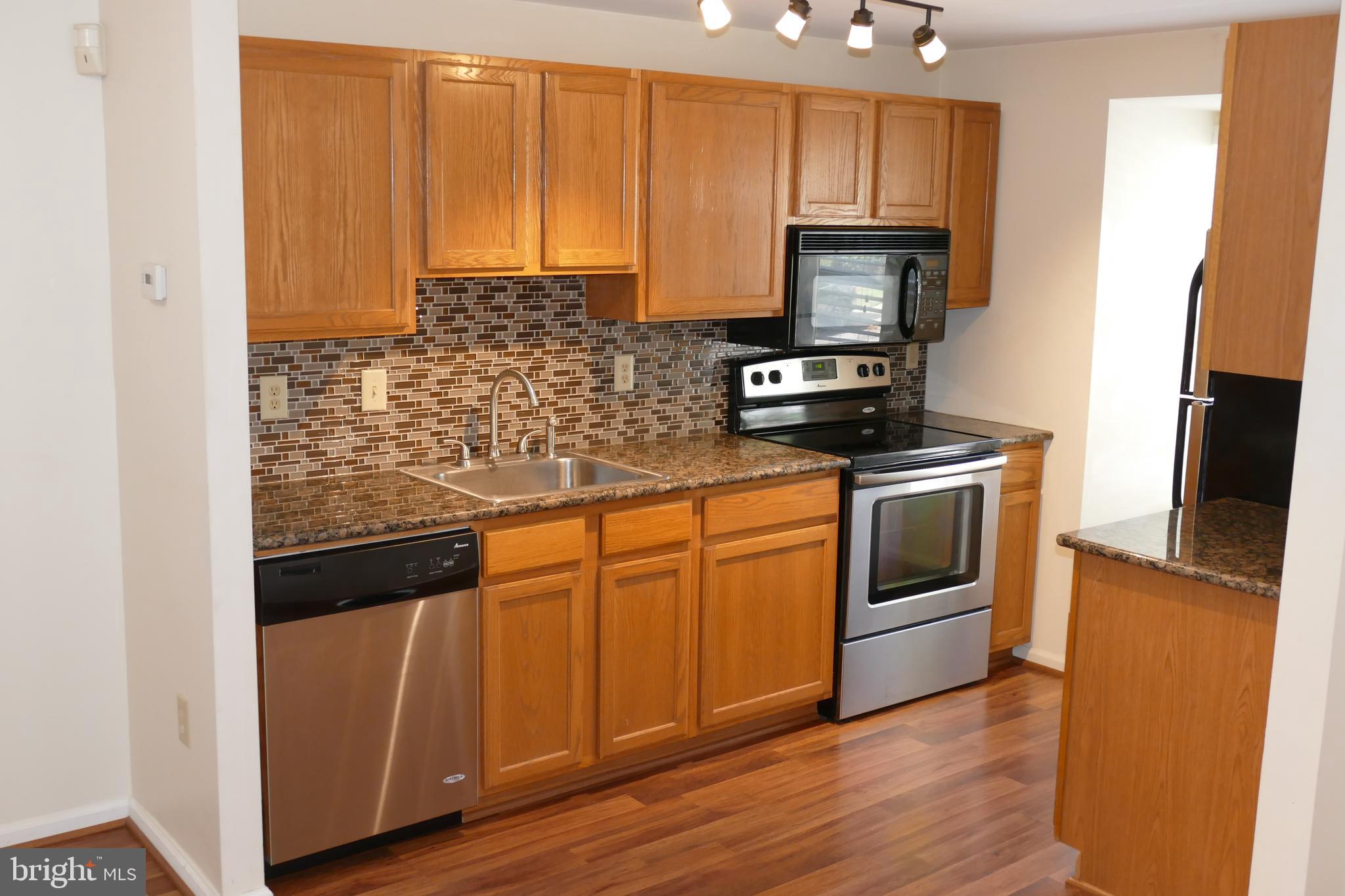 228 Sycamore Ridge Road Laurel, MD 20724 - Photo 12 of 34 Stainless steel appliances