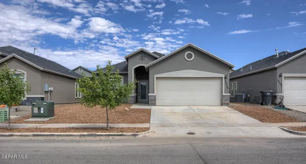 $2,300 | 13849 Garforth Avenue, Horizon City, TX 79928