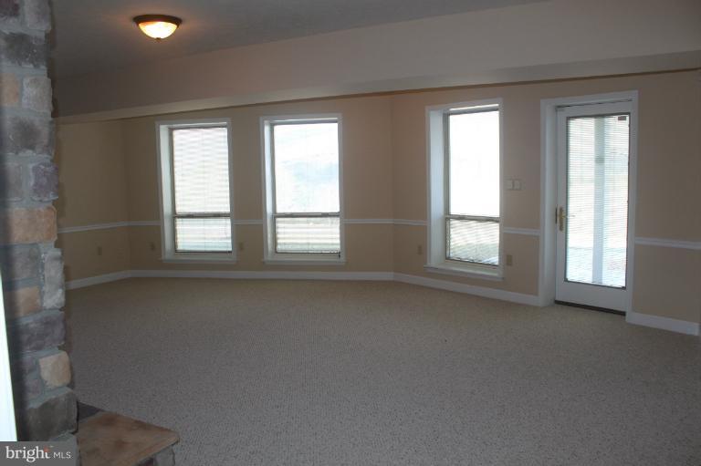 457 Back Mountain Road Winchester, VA 22602 - Photo 11 of 30 Interior (General)