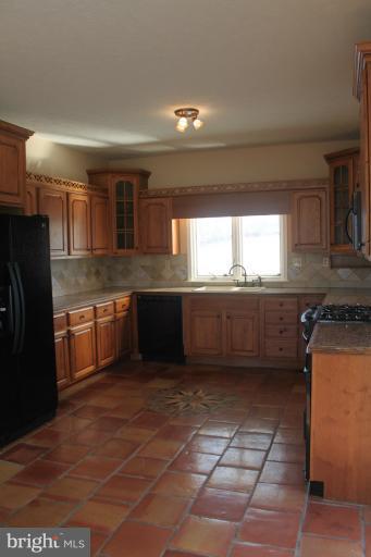 457 Back Mountain Road Winchester, VA 22602 - Photo 17 of 30 Kitchen