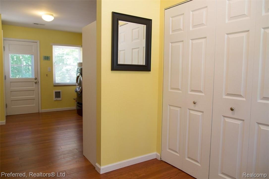 24875 Power Farmington, MI 48336 - Photo 21 of 25 2R2B4654.jpg