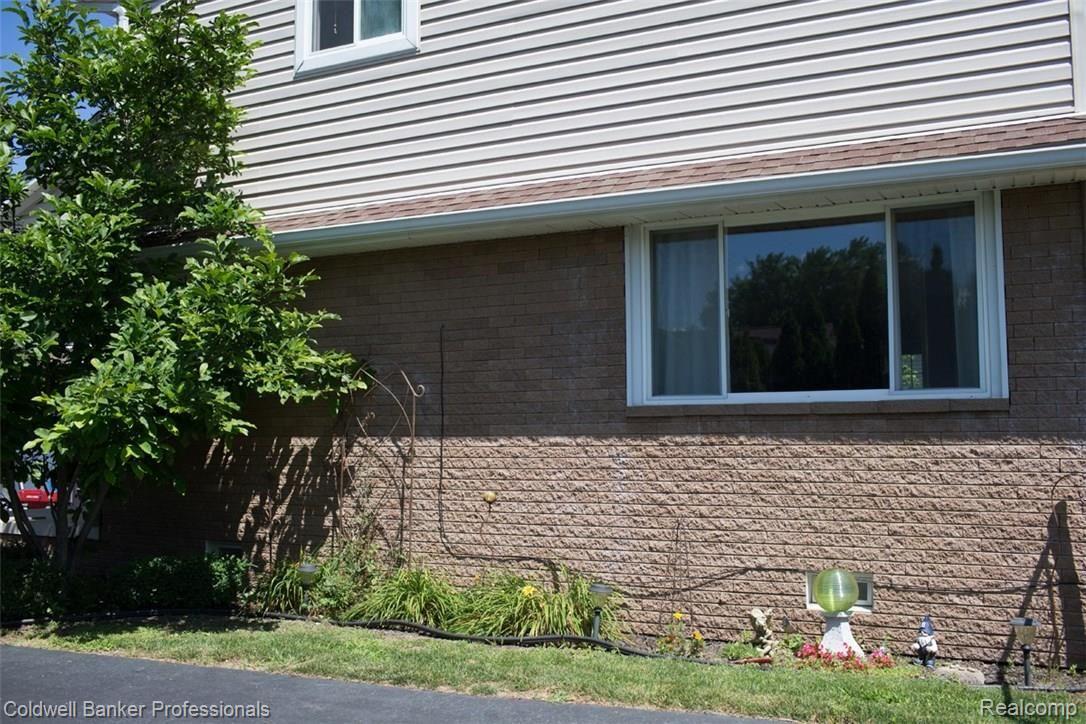 11635 Pardee Road Taylor, MI 48180 - Photo 67 of 81 ML1D2477.jpg