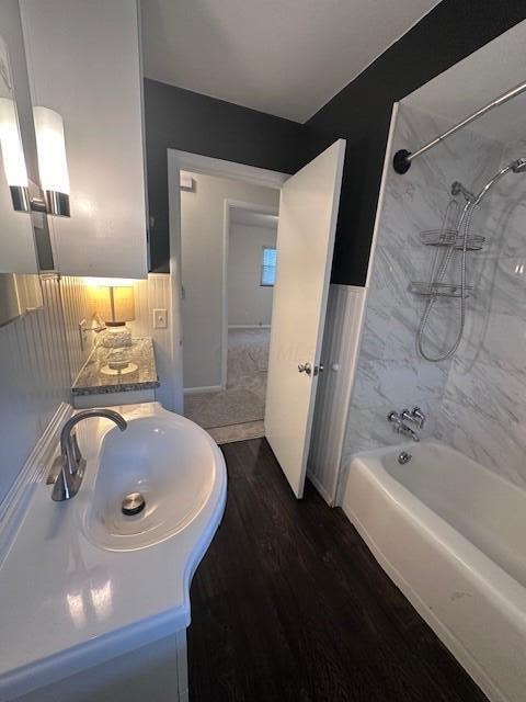 73 North Chesterfield Road Columbus, OH 43209 - Photo 13 of 34 Main Bathroom 1