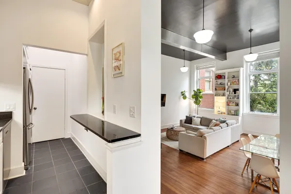 $214,900 | 519 South Edgewood Street, Unit 202, Memphis, TN 38104