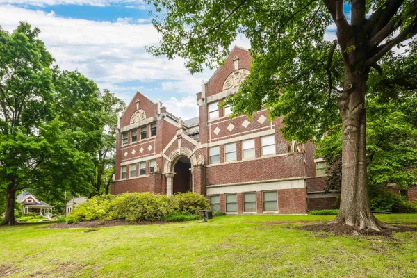 $214,900 | 519 South Edgewood Street, Unit 202, Memphis, TN 38104