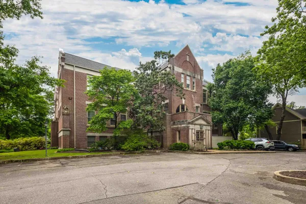 $214,900 | 519 South Edgewood Street, Unit 202, Memphis, TN 38104