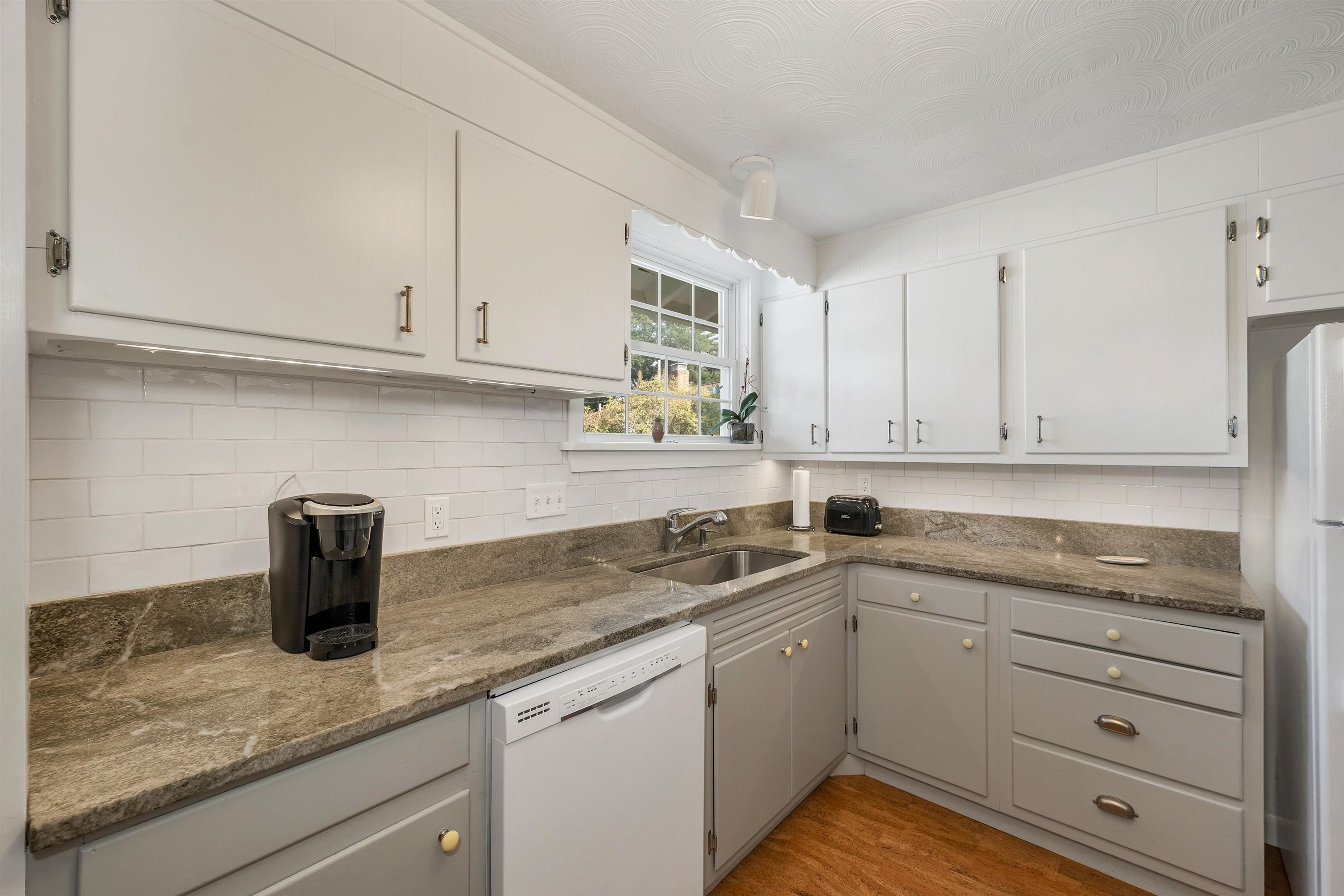 2 Godfrey Avenue Hampton, NH 03842 - Photo 4 of 22