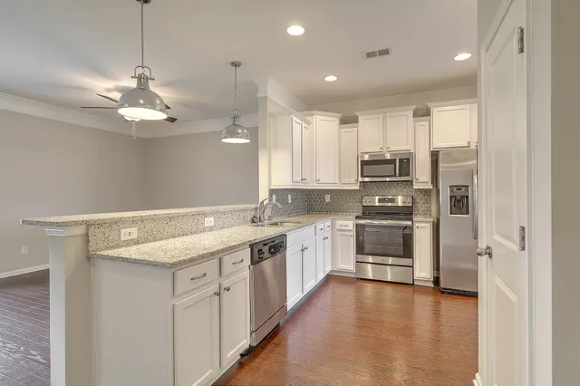 $1,850 | 270 Swallowtail Lane, Goose Creek, SC 29445