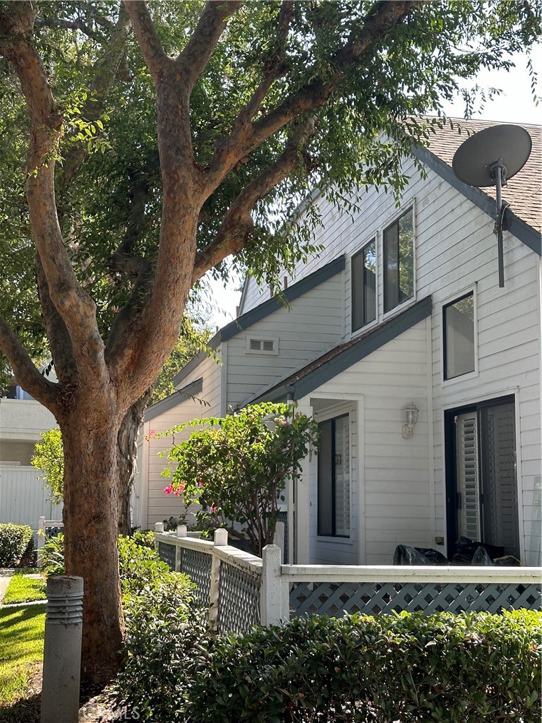 414 Fallingstar, Unit 33 Irvine, CA 92614 - Photo 34 of 35