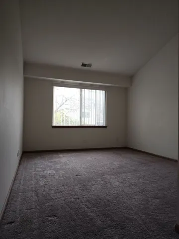 $2,400 | 283 Camel Bend Court, Schaumburg, IL 60107