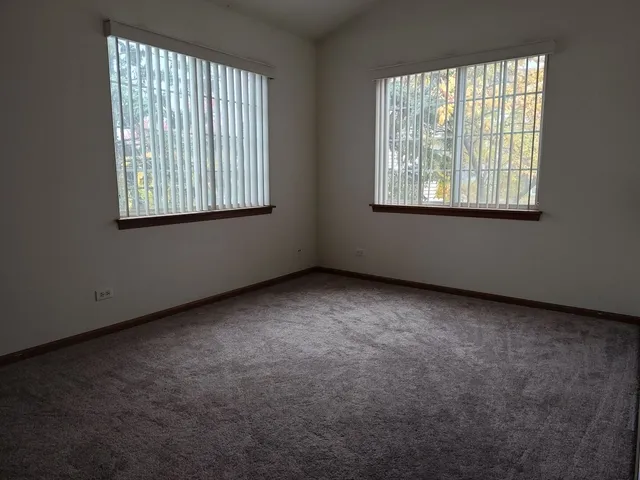 $2,400 | 283 Camel Bend Court, Schaumburg, IL 60107